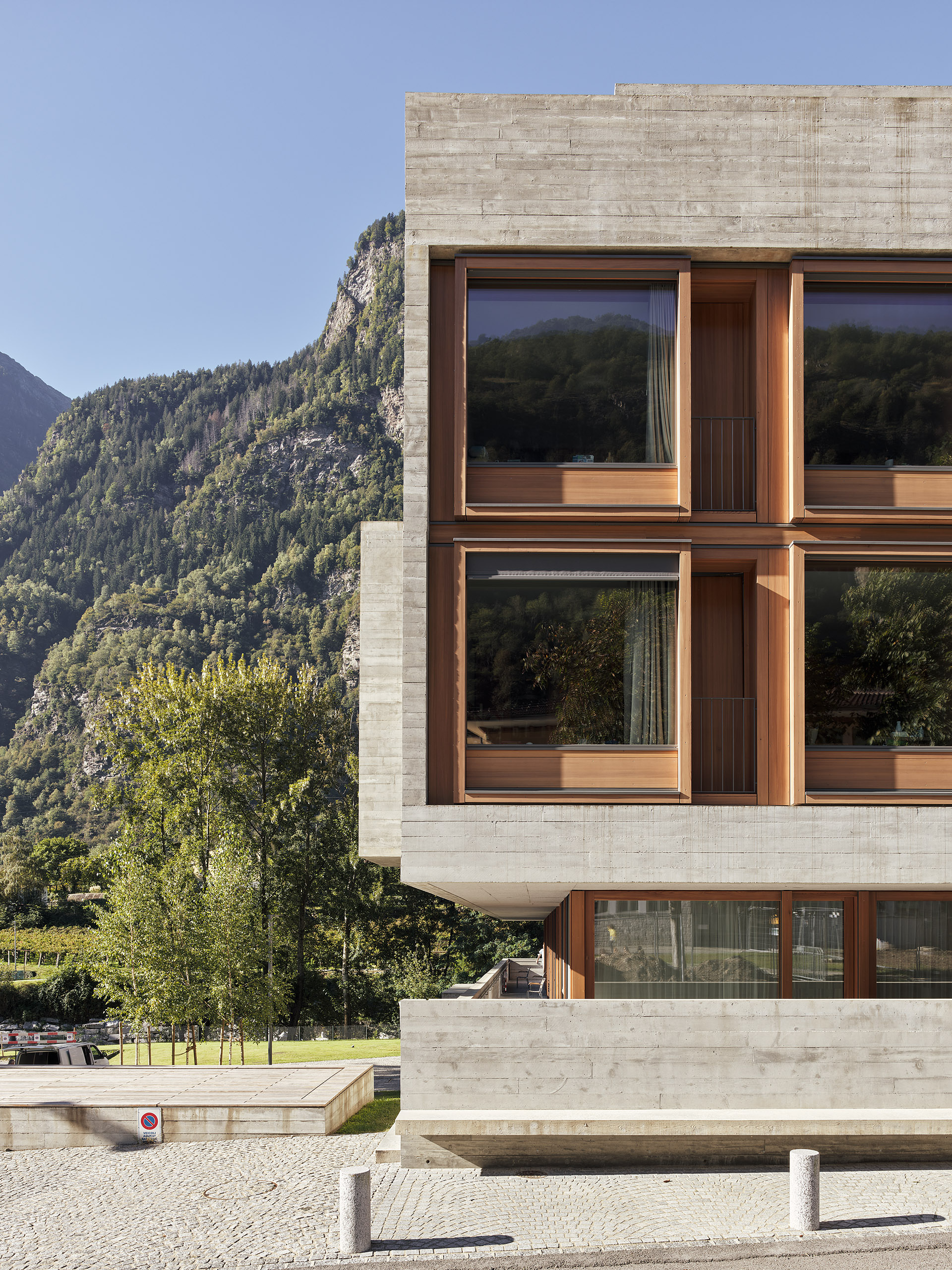 Ahp0053 CANZ AIQ4 002553 C